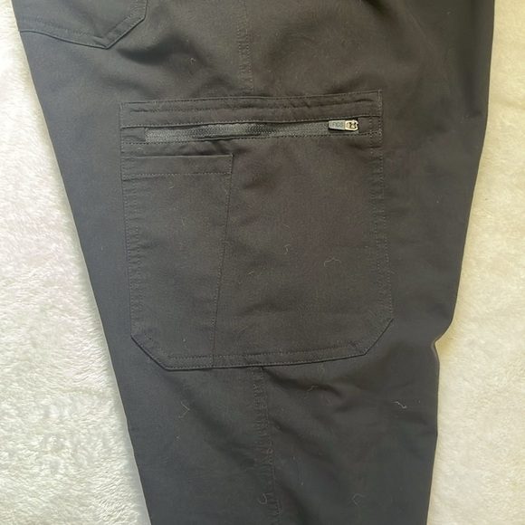 FIGS Yola Scrub Pants Yoga Style Size L | Black High-Waisted, Comfortable Fit - Picture 9 of 13